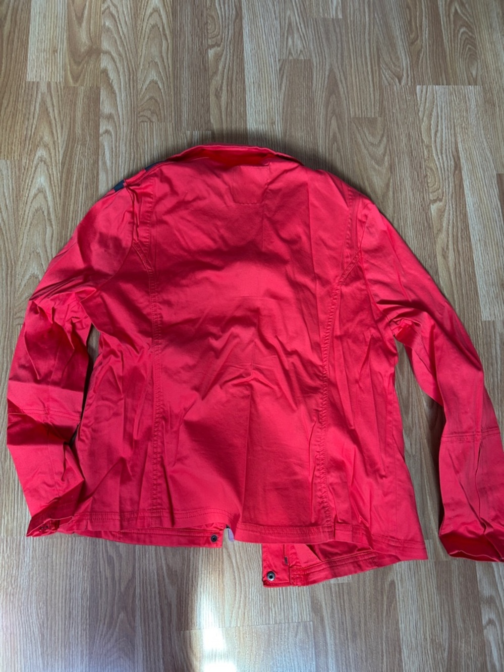 Women's Lightweight Jacket - Picture 2 of 3